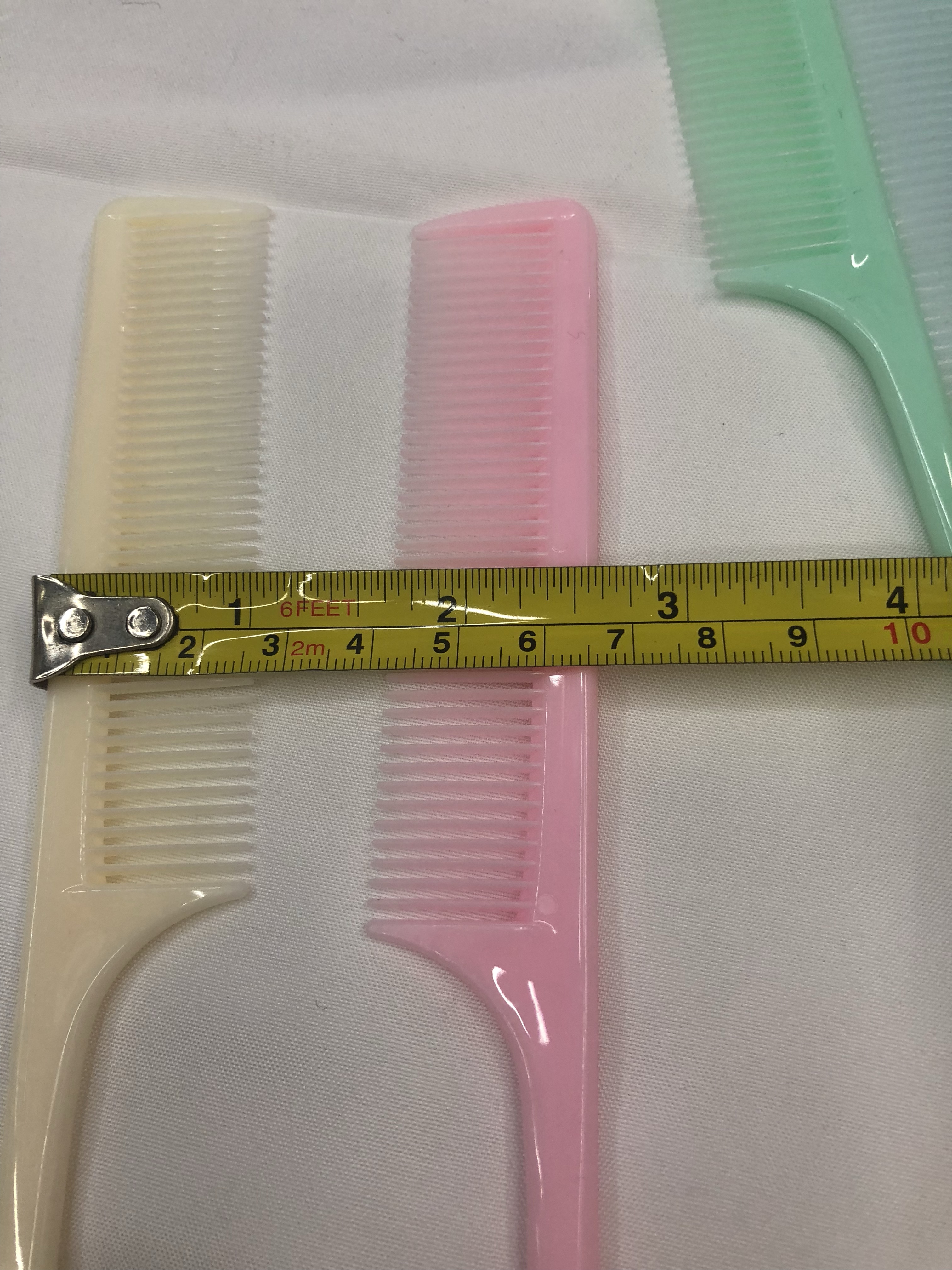 厂家直销701果冻色尖尾小梳子 分区梳子挑梳 4色混 20个一包产品图