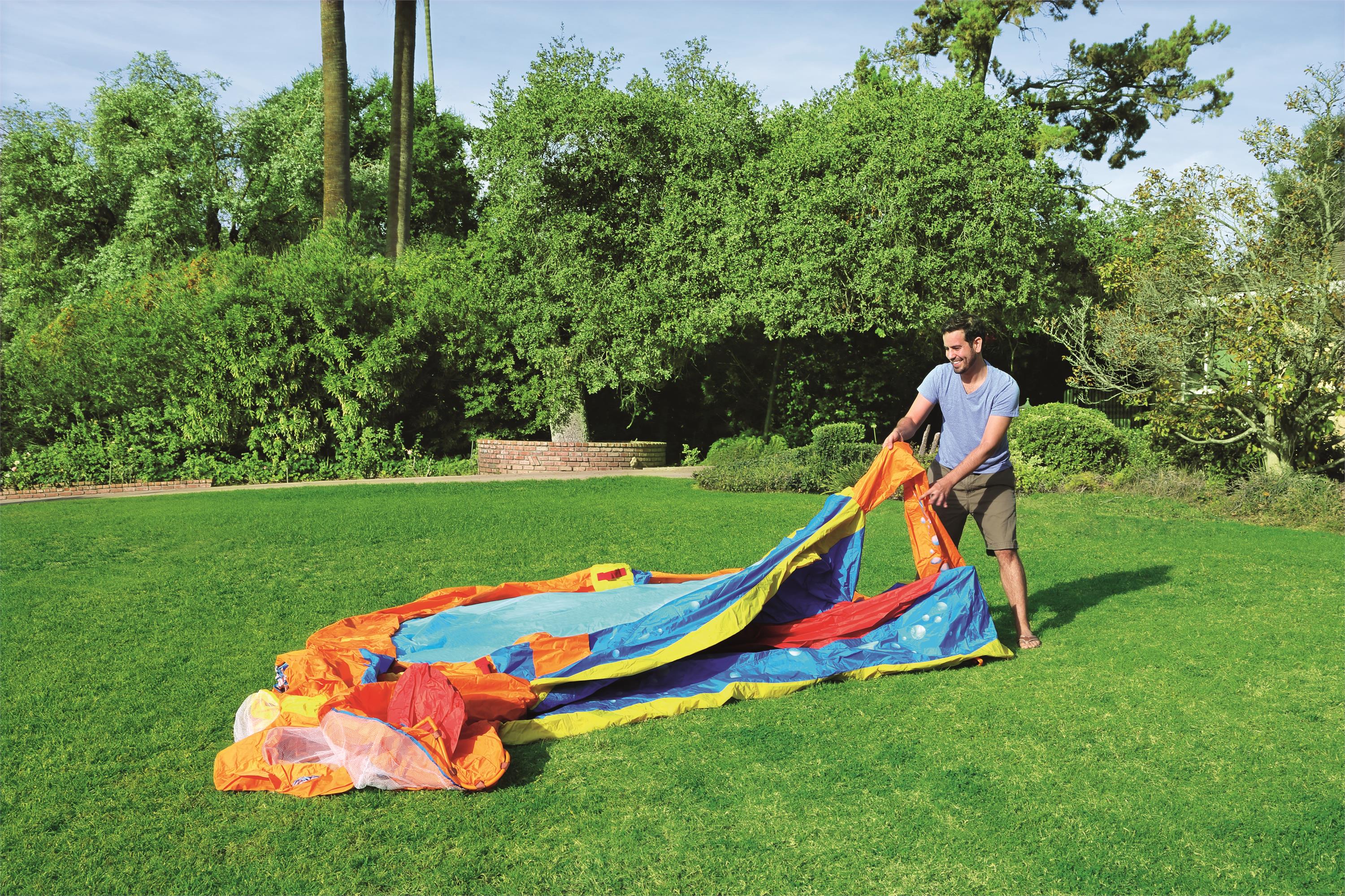 水上游艺设施实物图