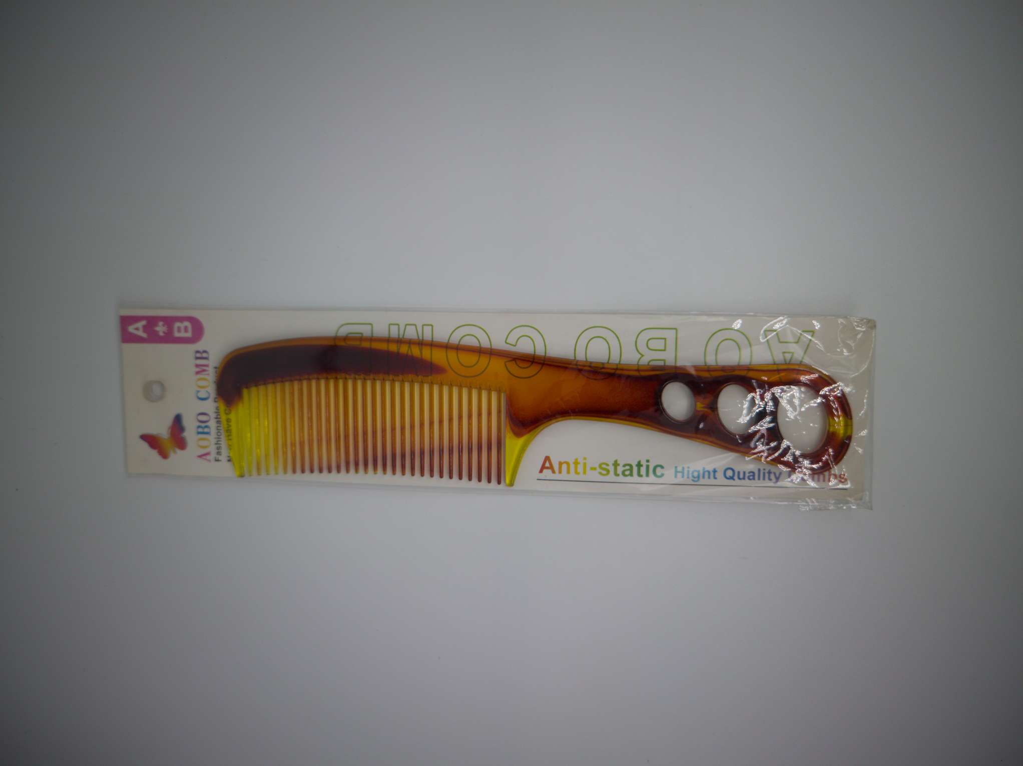 Amber Fashion Flat Comb Application Scenario