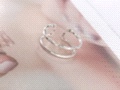 أدخل إلى شين شين شين، وهو خاتم جديد مزود بشريط أحمر وشبكي Item Picture