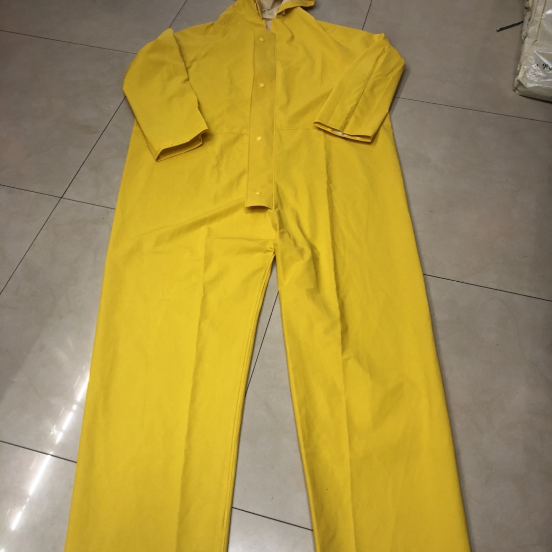 One-piece raincoat