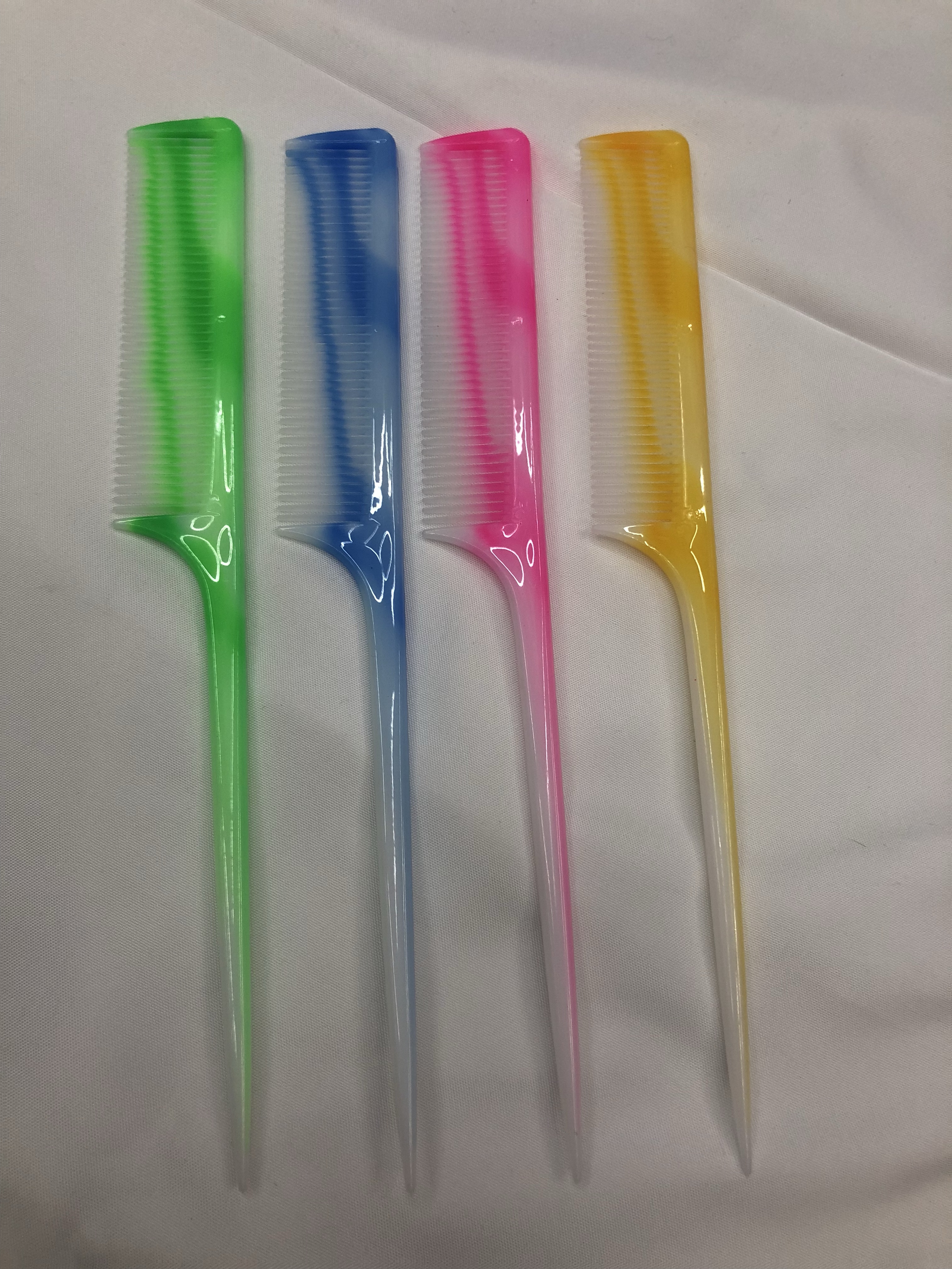 厂家直销A701外贸热销尖尾梳子 4色混 出口中东非洲梳子 挑梳白底实物图