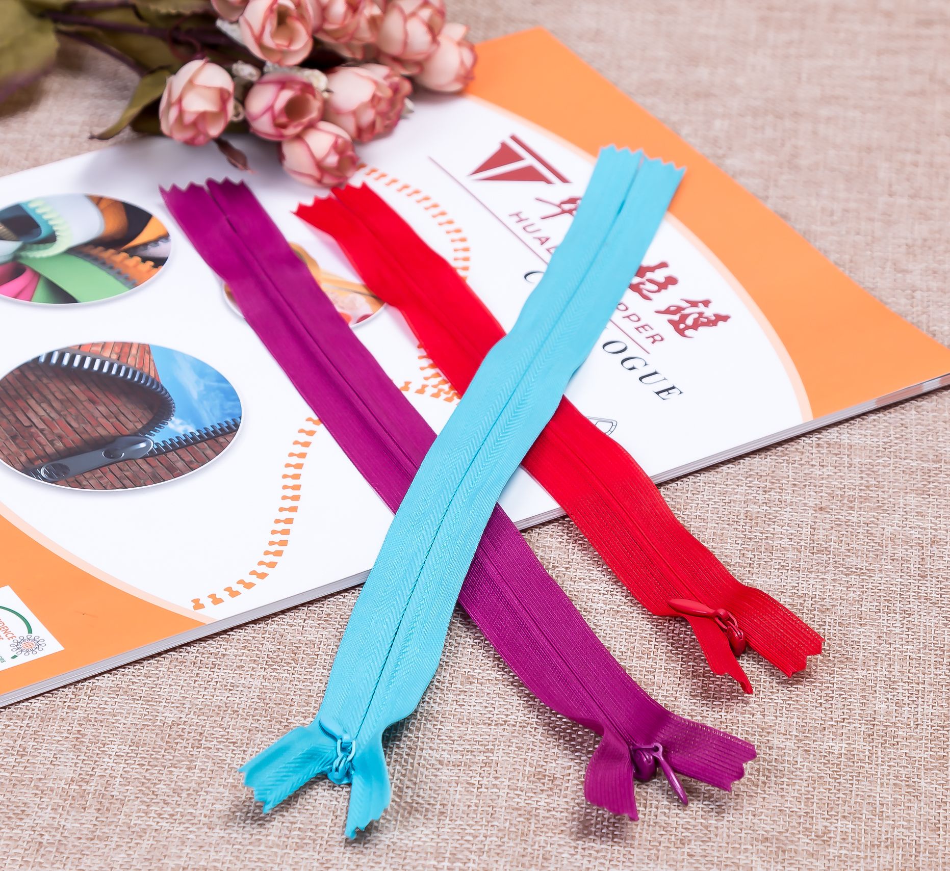 Manufacturers direct sales No. 3 cloth edge invisible zipper dress zipper pillow zipper any color size can be customized thumbnail