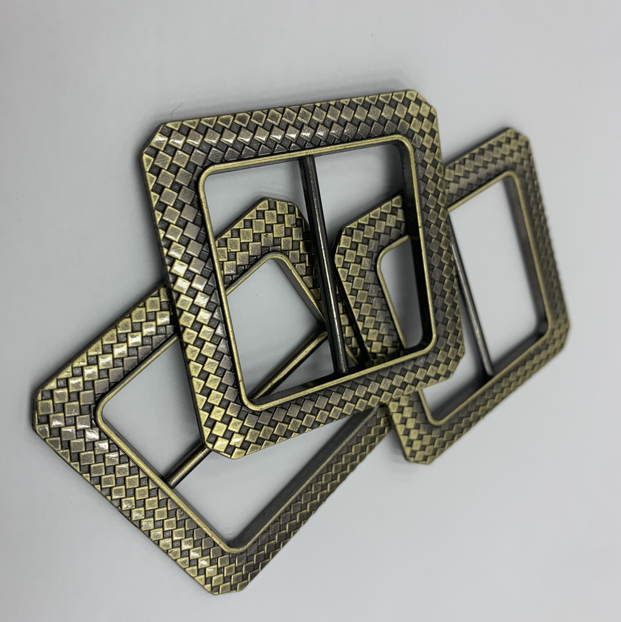 Belt buckle shoe buckle belt buckle clothing decoration buckle metal belt pattern day buckle three-gear buckle needle buckle fashion versatile retro style waist buckle