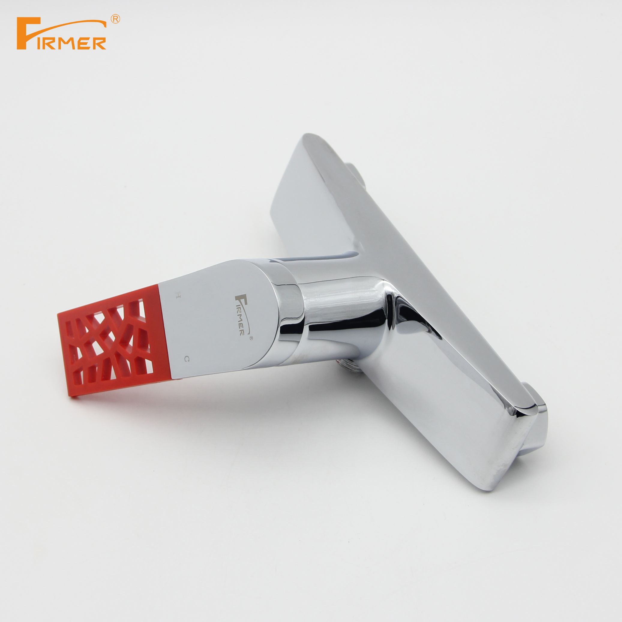 FIRMER single-handle shower faucet, hot and cold bathtub faucet, mixing valve, shower faucet Application Scenario