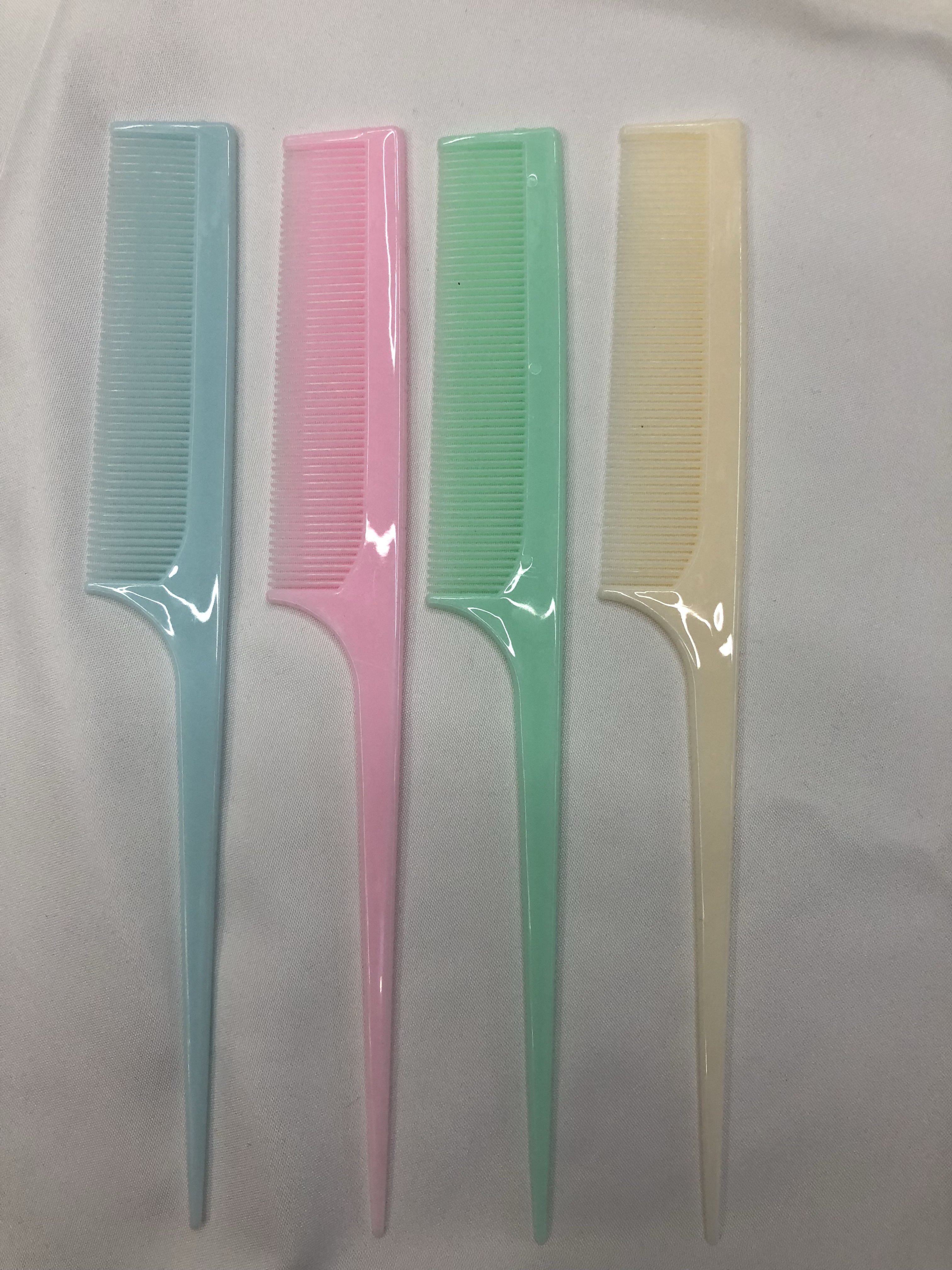 厂家直销果冻色尖尾梳子 4色混 外贸热销小梳子分区梳美发梳产品图