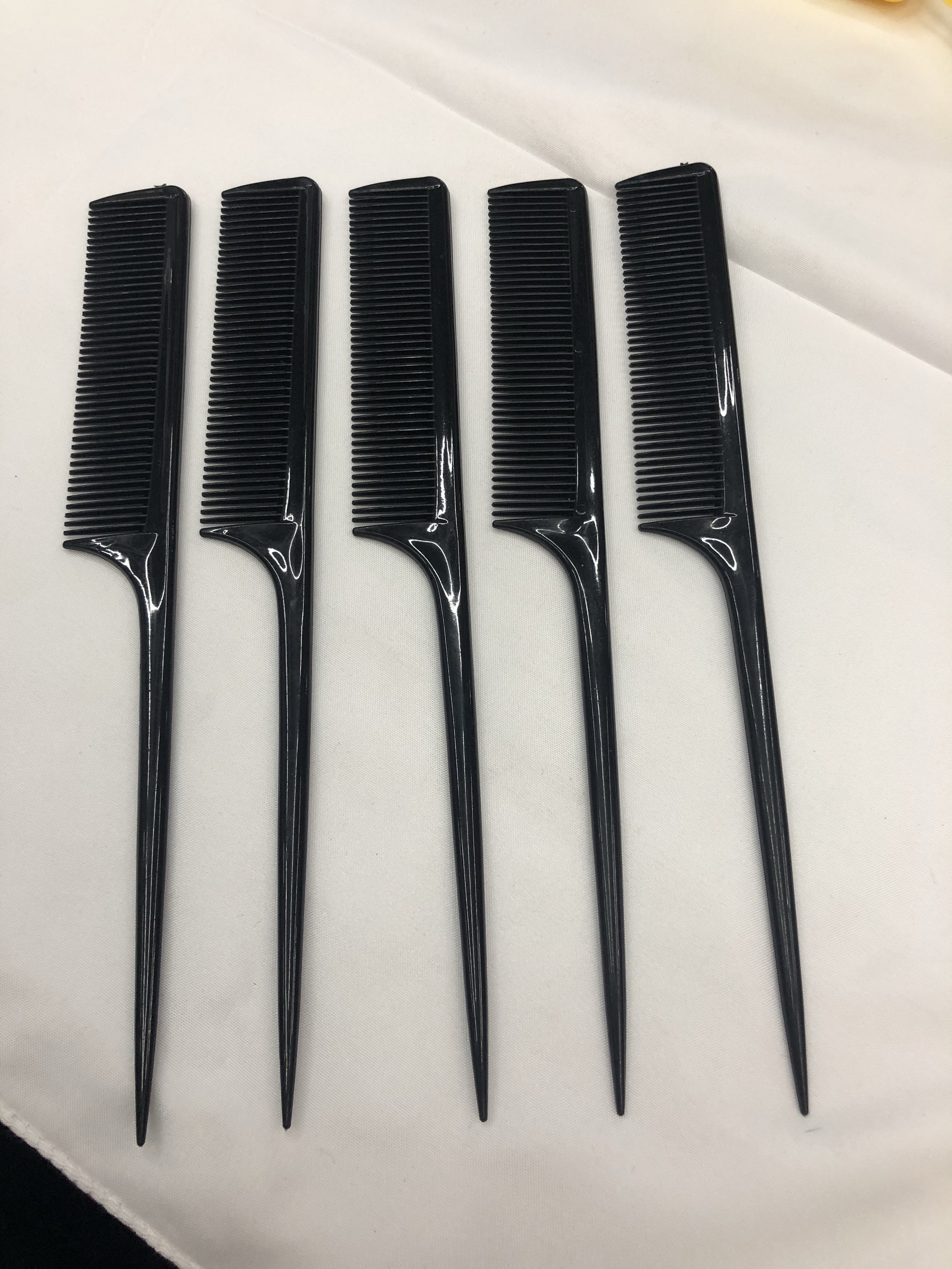 厂家直销701黑色 黑色加厚塑料尖尾梳子 挑梳 分发梳子 淘宝小赠品产品图