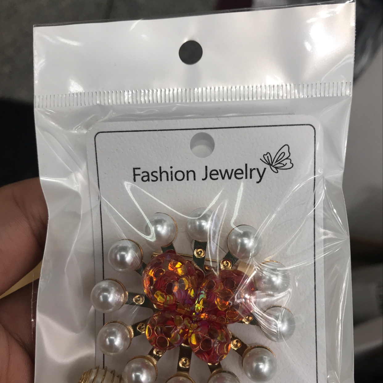 珍珠胸花❀