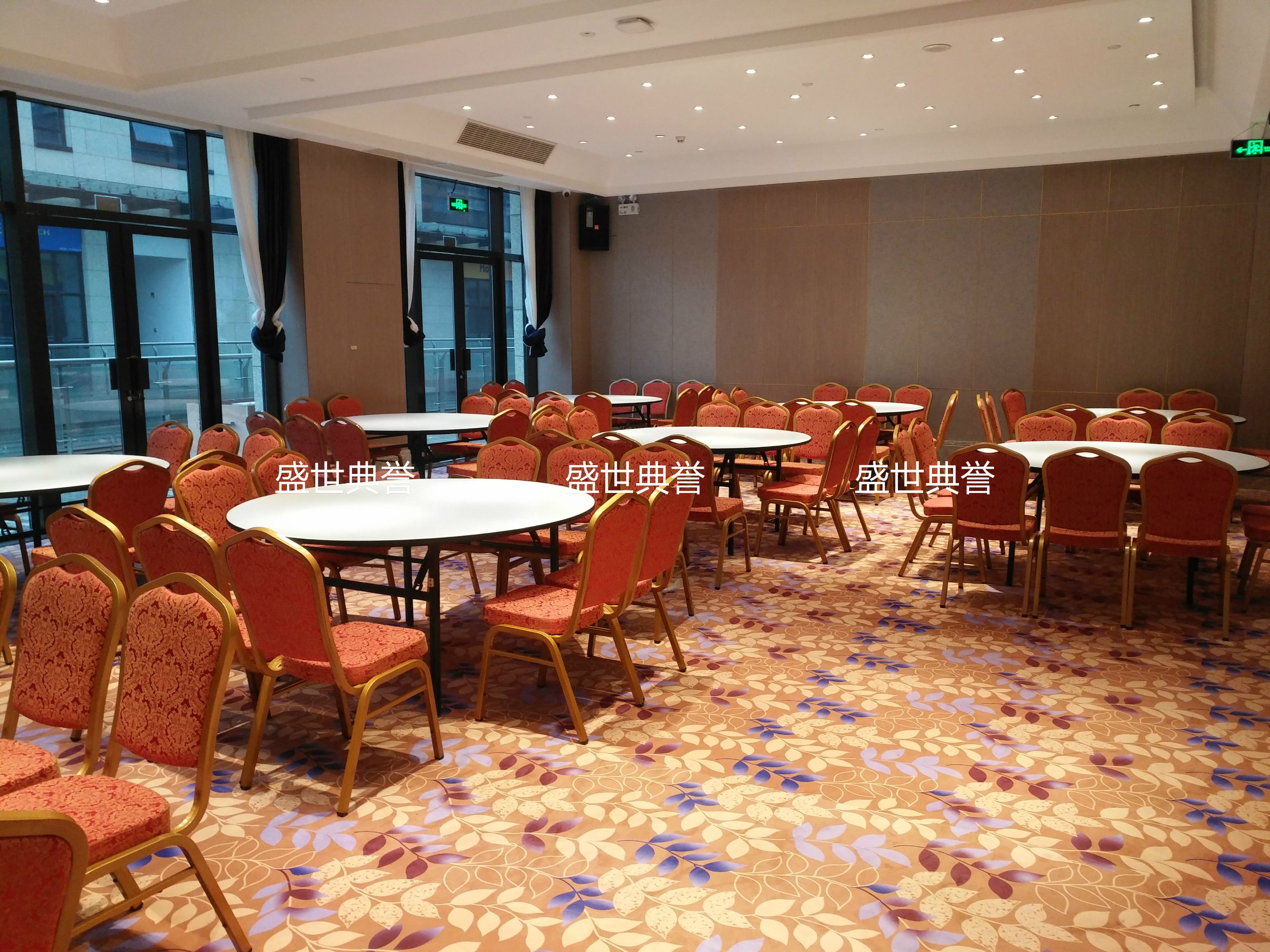 上海酒店餐厅宴会餐桌椅饭店酒席桌椅会议室折叠钢椅金属酒店椅详情图8