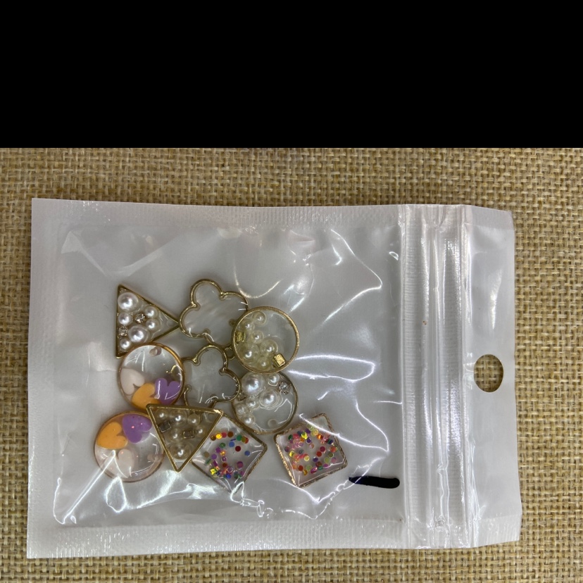 Material kits, sample kits, accessories and accessories series, all-in-one pieces