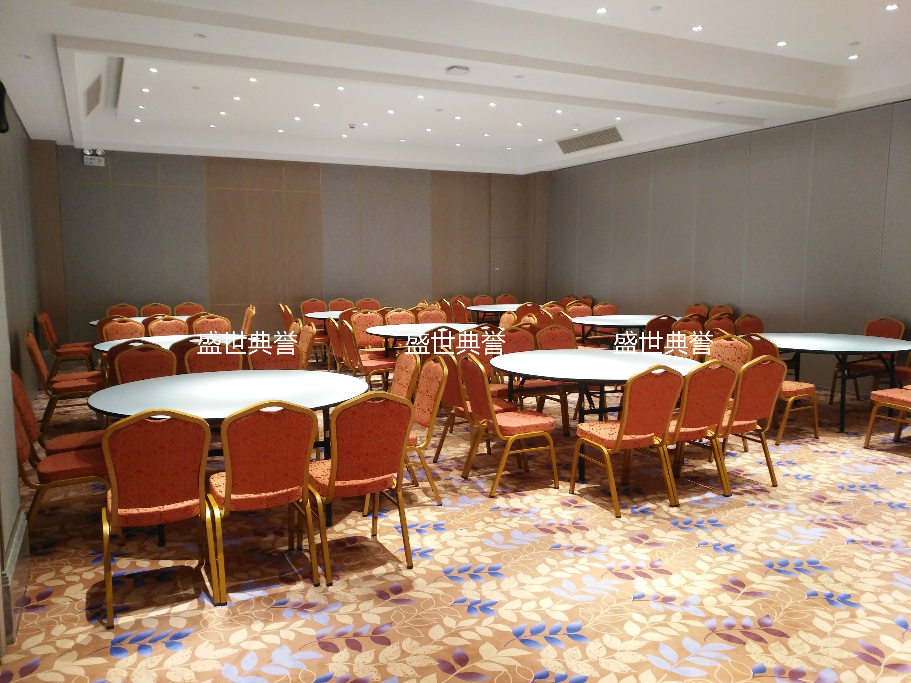 上海酒店餐厅宴会餐桌椅饭店酒席桌椅会议室折叠钢椅金属酒店椅详情图4