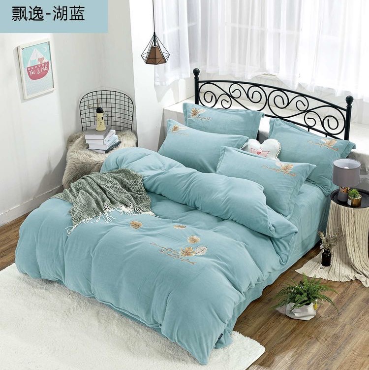 Direct sales of 4-piece bedding sets with milk wool and warm embroidery from the manufacturer. These 4-piece sets are bestsellers