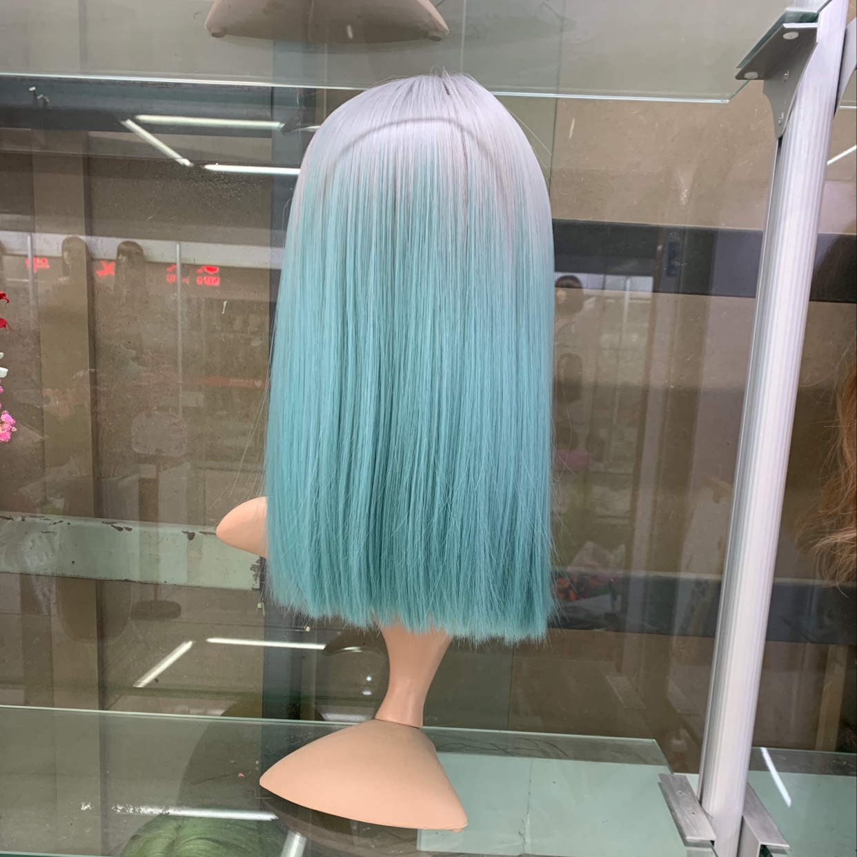 Customized dyed avant-garde women's wigs, rose net simulation wigs, women's cosplay wigs, custom-made and wholesale Application Scenario