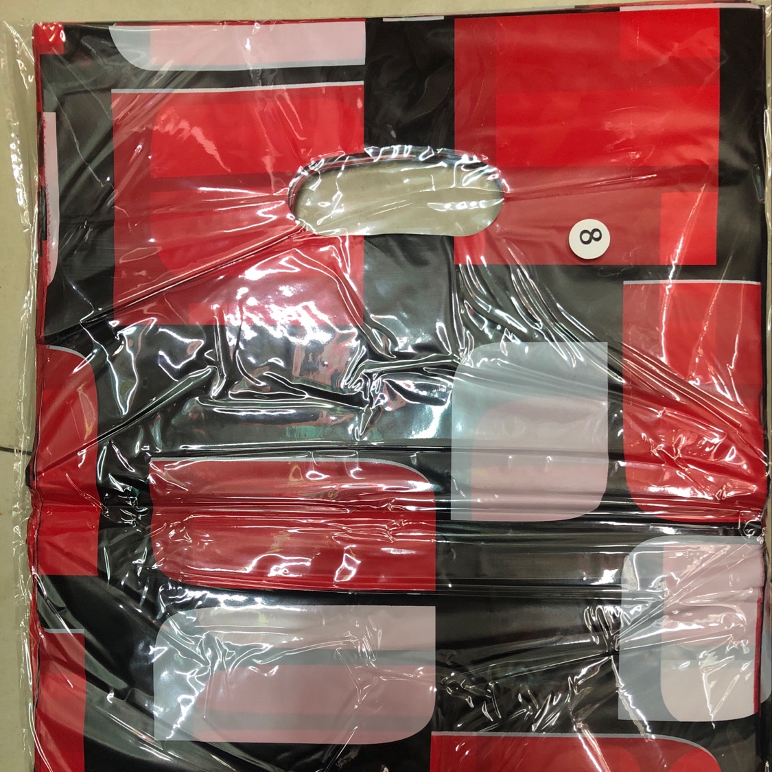 Freight charges are self-paid, there are stock, 35x45x7 silk, gift bags, 100 / bag 12 yuan, 50 / bag 600 yuan/piece