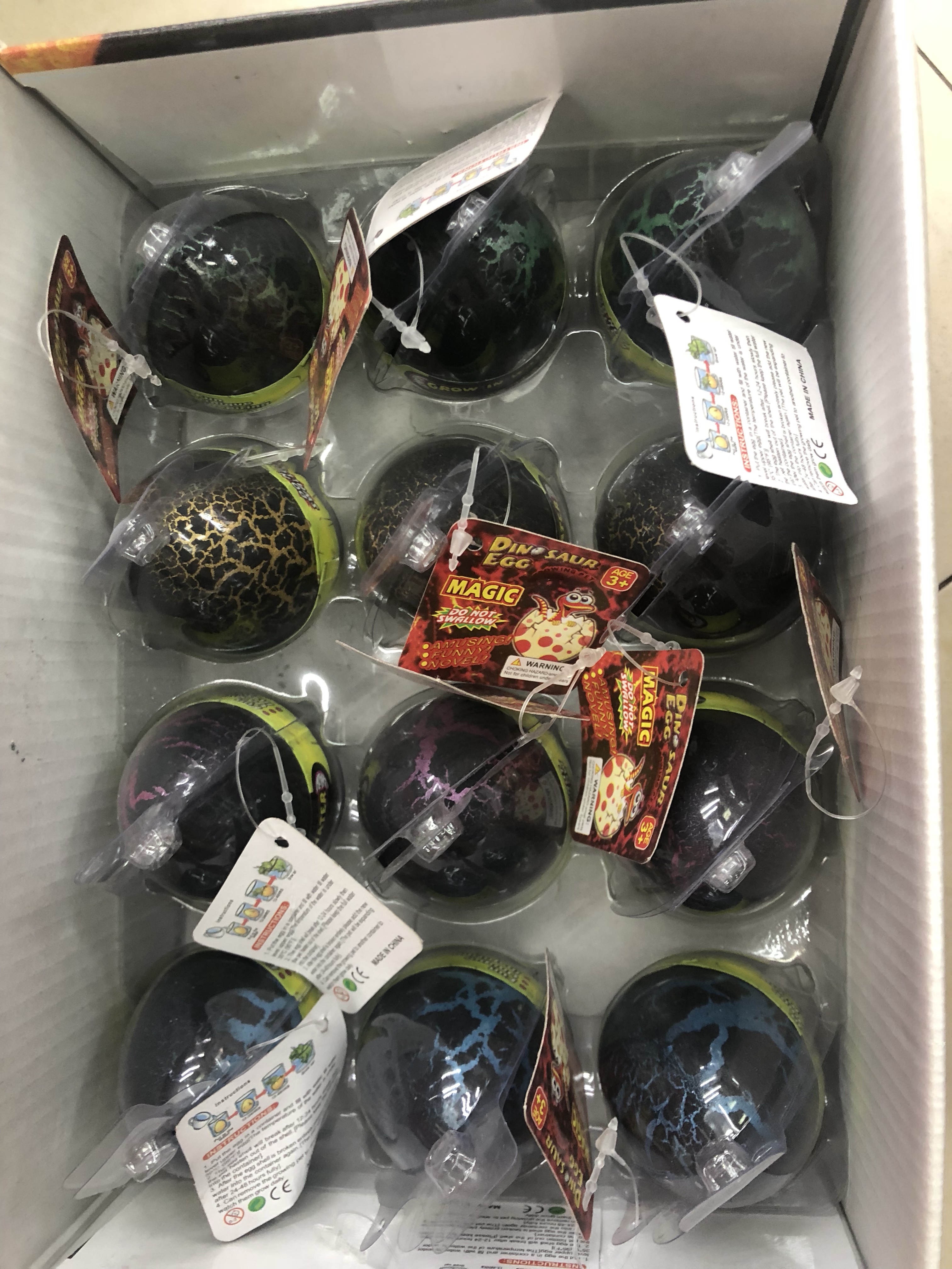 电动万向玩具/恐龙软硅胶贴片饰品/电动玩具/儿童圣诞节装扮服/扭蛋机产品图