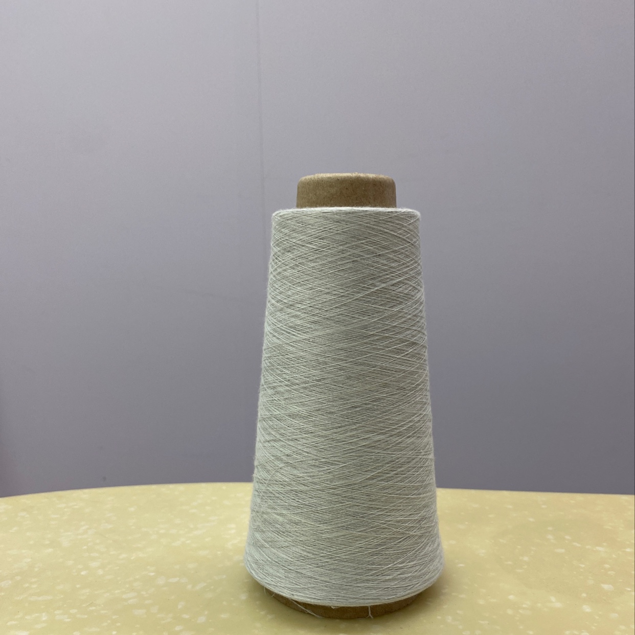 21-32 count: Light 0 grey cotton yarn