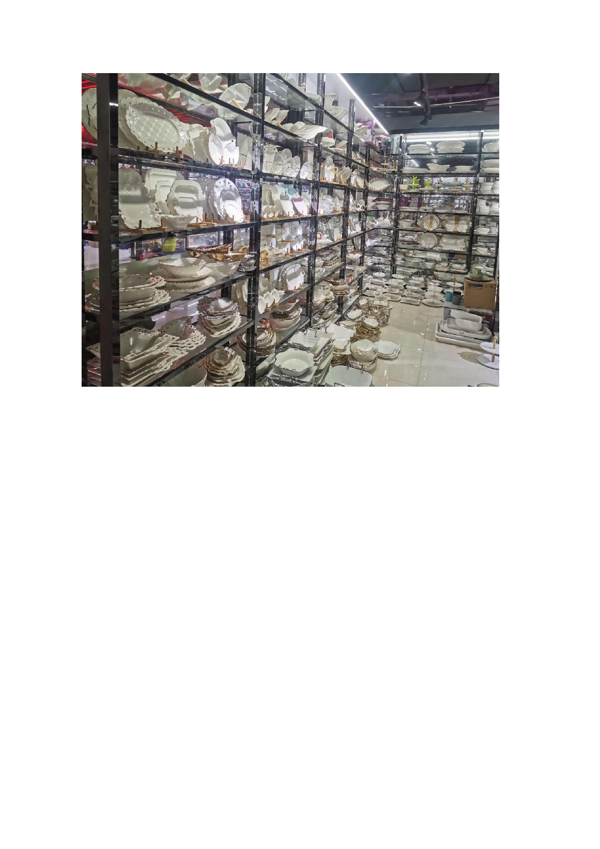 Factory direct sales of ceramic irregular-shaped plates with gold plating, European-style large display plates, theme wedding banquet dessert cake trays detail image 4