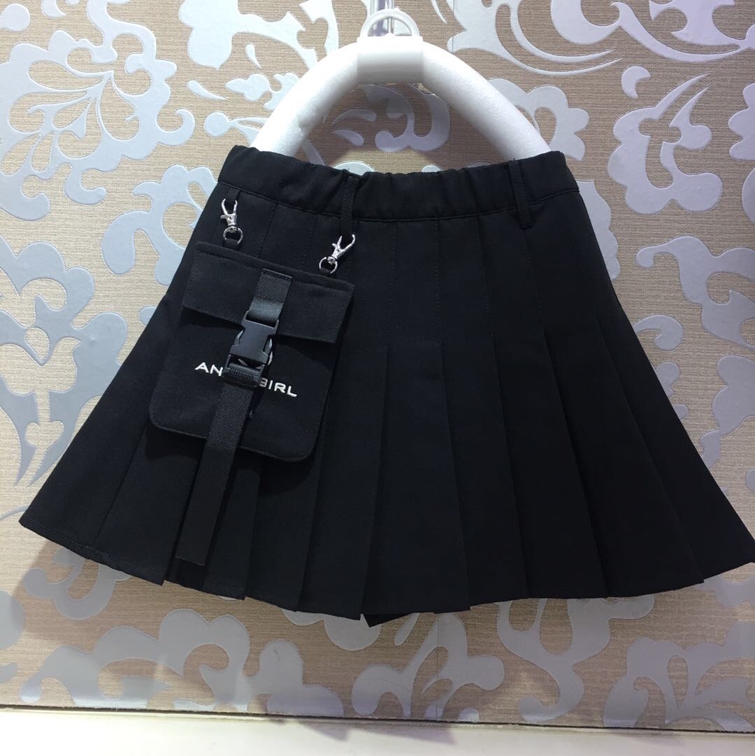 Pleated skirt