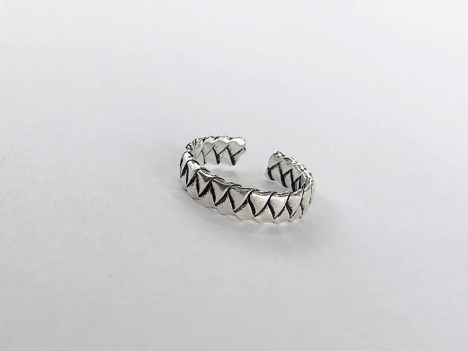 The Taiyin open ring is simple, versatile and fashionable. Xinmingyang Xinmingyang Xinmingyang