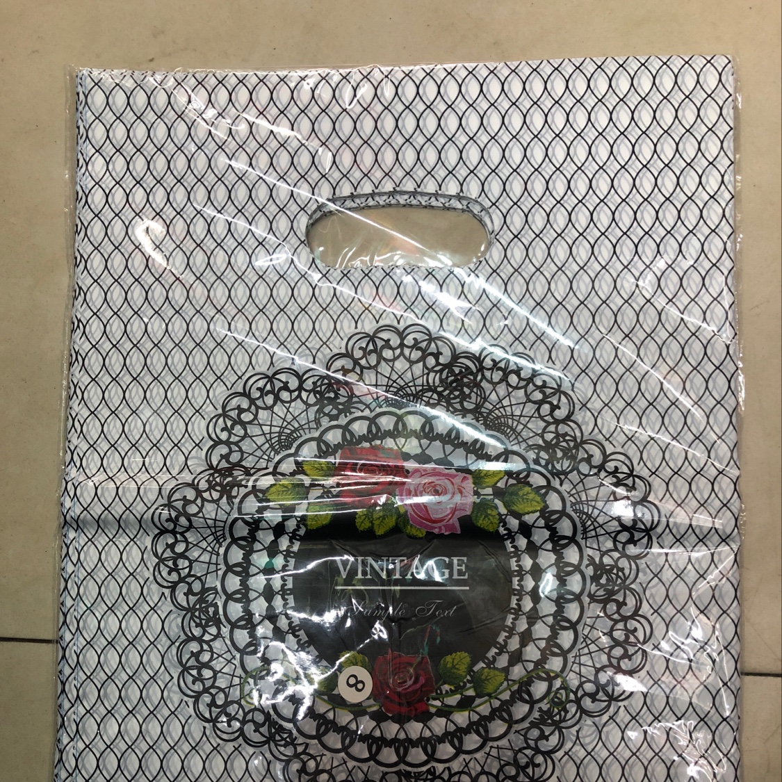 Freight charges are self-paid, there are stock, 38x50x6 silk, gift bags, 100 / bag, 14 yuan, 50 / bag, 700 yuan