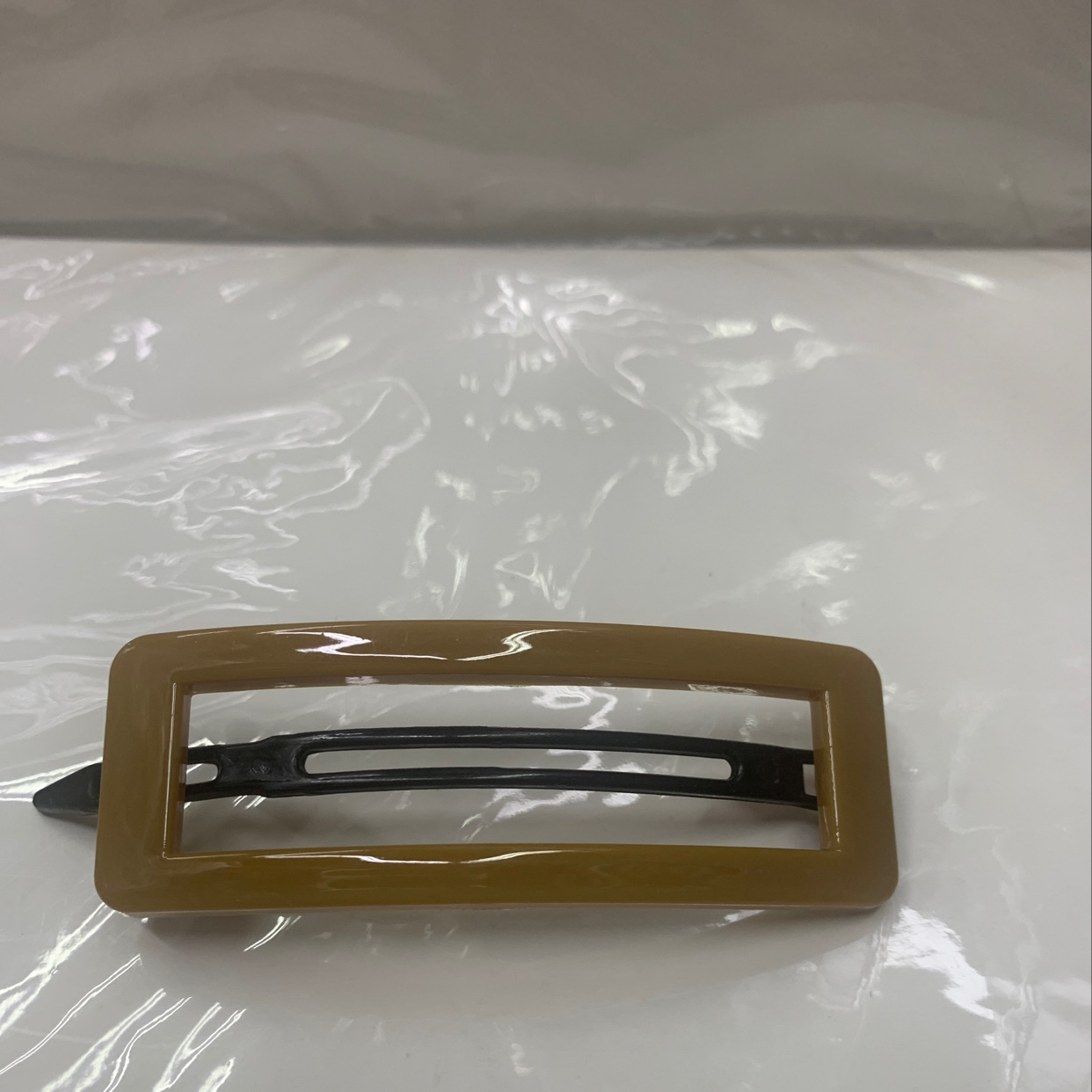 Rectangular straight clip