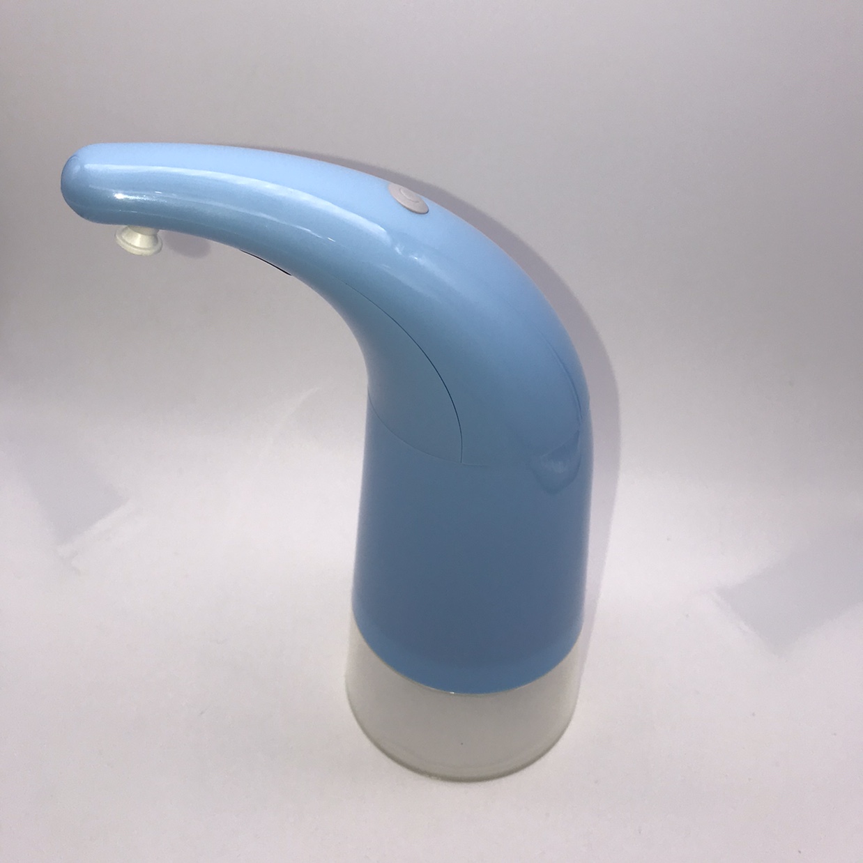 Blue soap dispenser for cutting heads, sensor soap dispenser