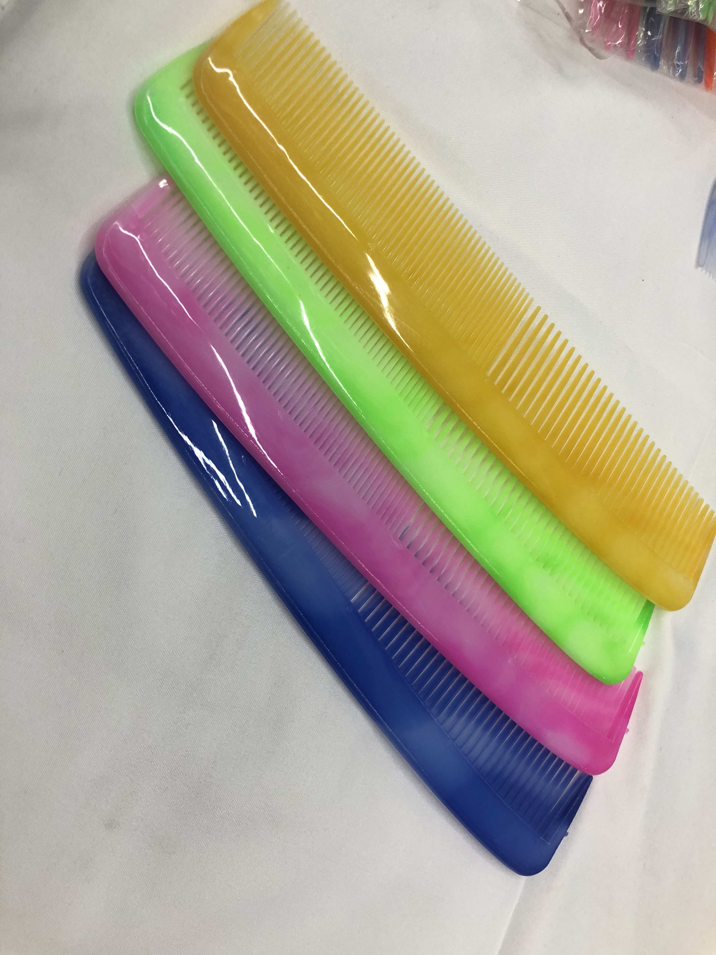 DC23厂家直销塑料梳子 扁梳子 外贸热销梳子 粗密梳子产品图