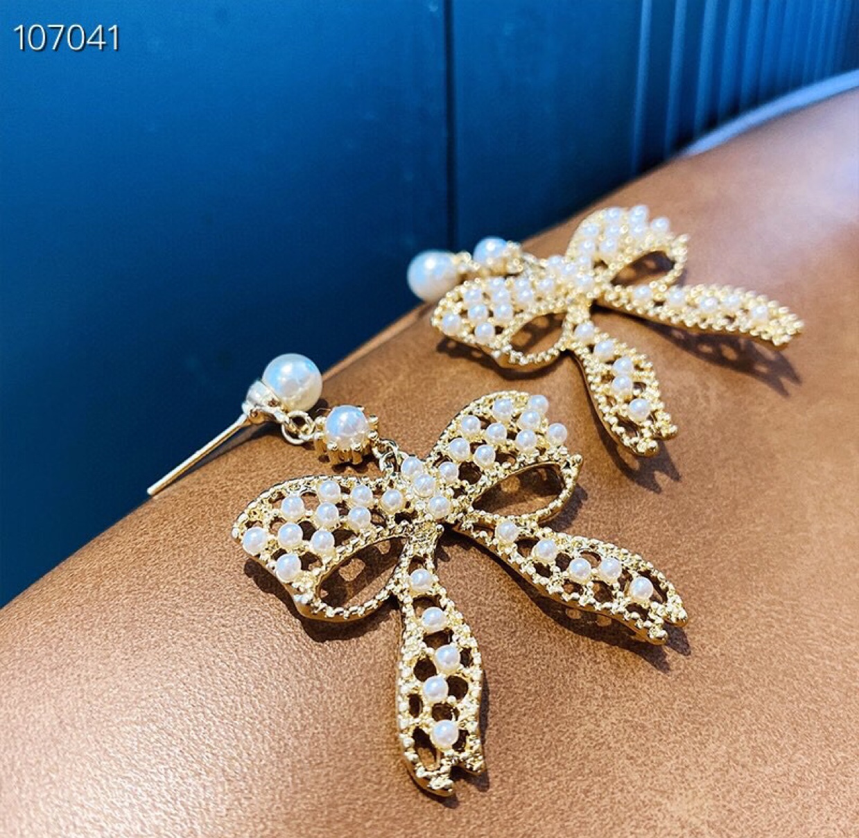 Korean version of jewelry earrings retro pearl bow earrings thumbnail