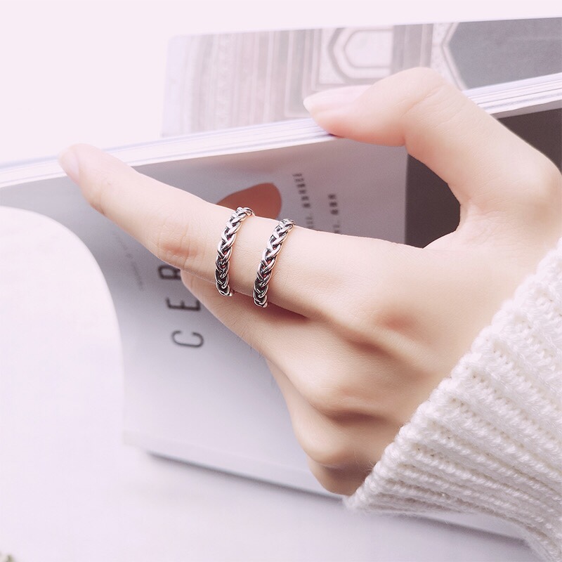 Korean basic style fine ring, retro silver, simple and versatile, black small braid couple style men's and women's rings, Xinmingyang jewelry