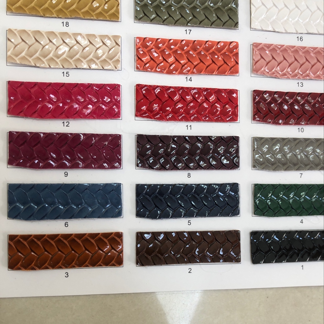 厂家直销热销新款    G919 高光编织纹 PVC皮革大量现货高中低档箱包沙发鞋材面料细节图