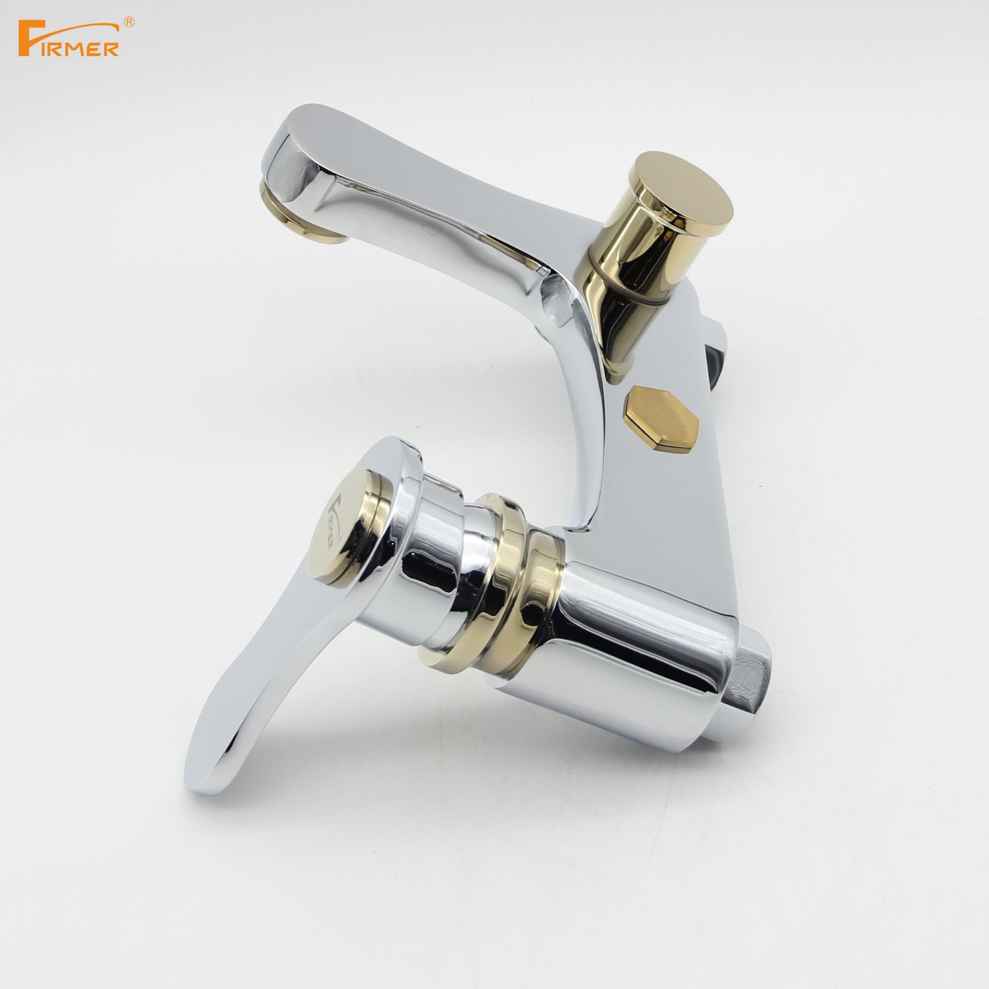 FIRMER single gold shower flower sprinkler faucet Hot and cold bathtub faucet shower faucet Application Scenario