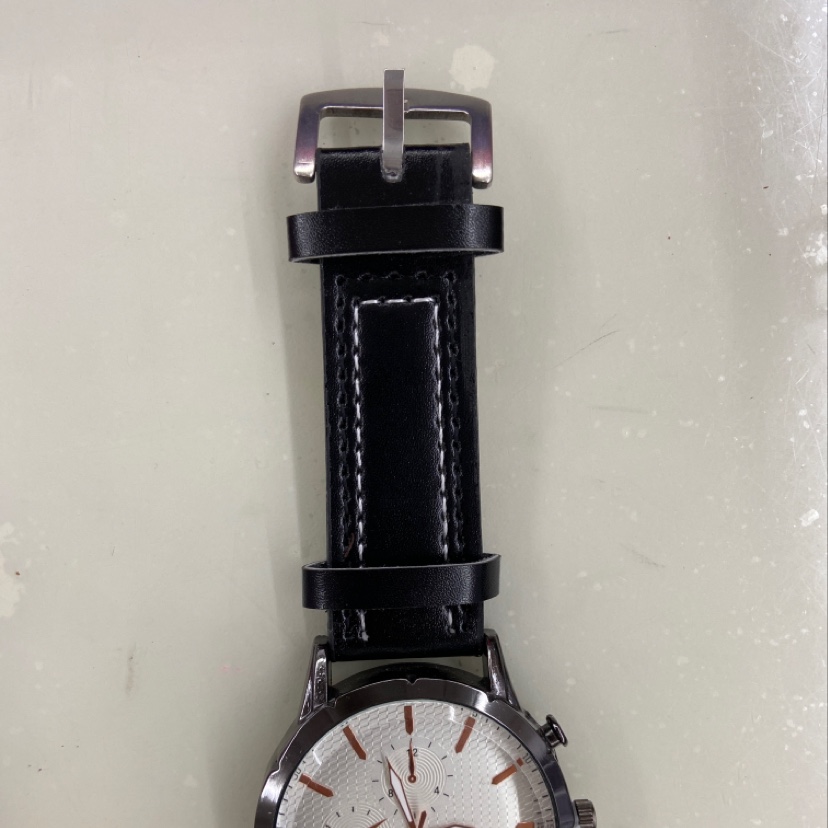 Classic and fashionable 23 Men's leather strap watch details Picture