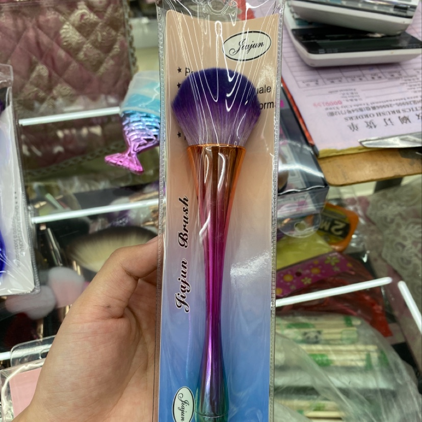 Makeup brush, paint Application Scenario