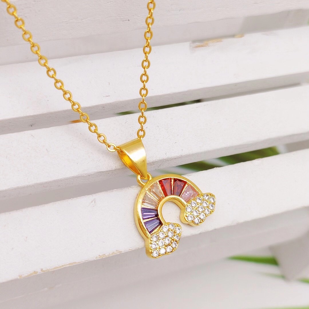Rainbow pendant with micro-set