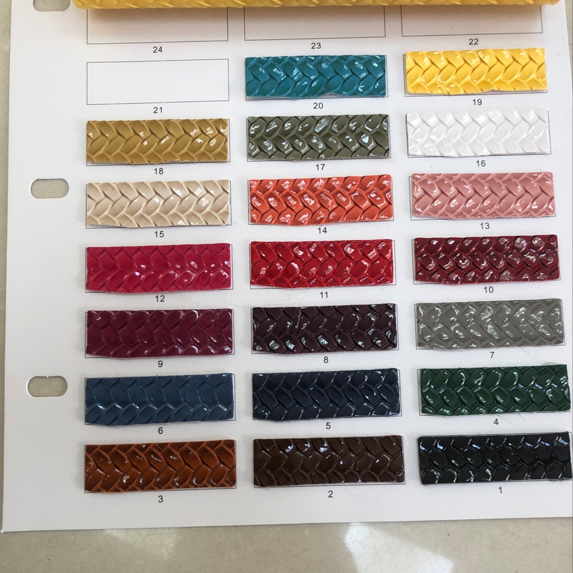 厂家直销热销新款    G919 高光编织纹 PVC皮革大量现货高中低档箱包沙发鞋材面料产品图