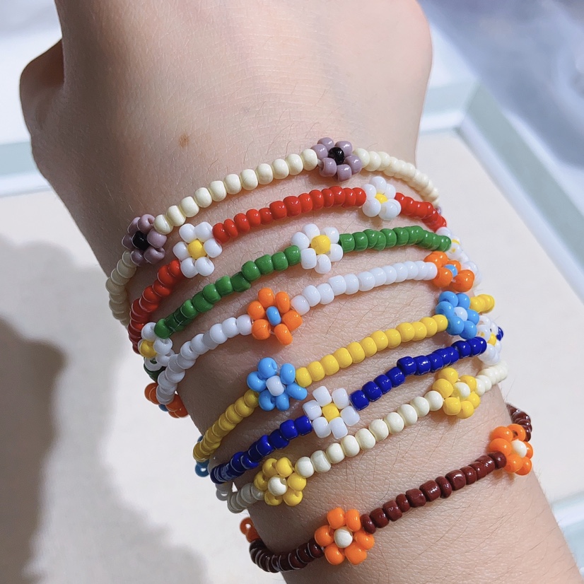 Rice bead small flower bracelet