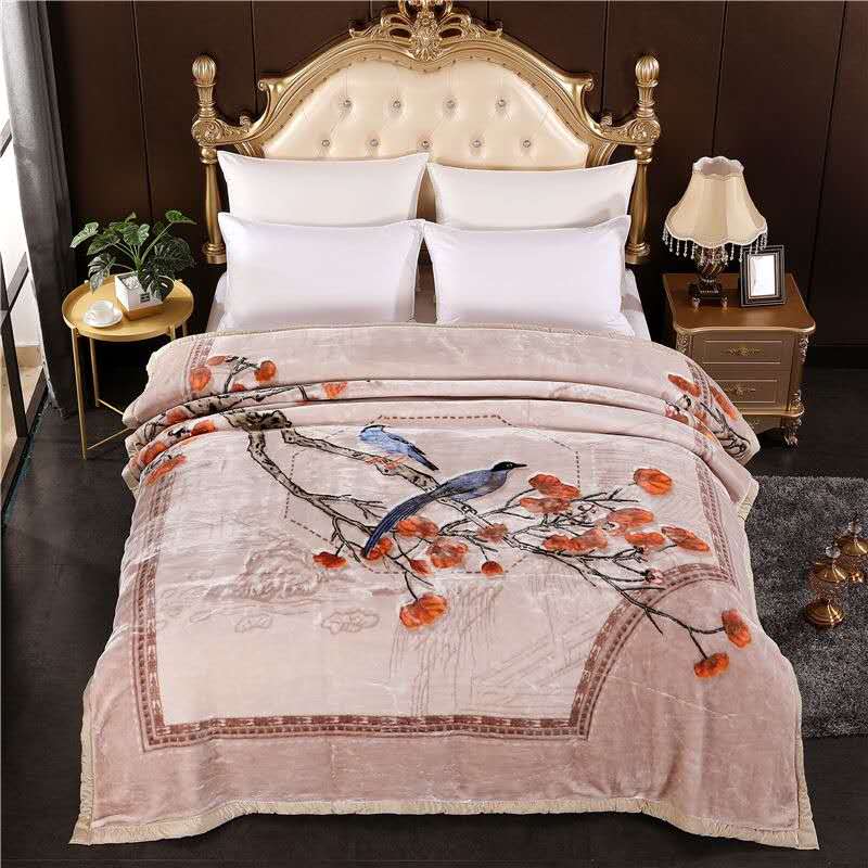 Double-layer thickened Raschel blanket