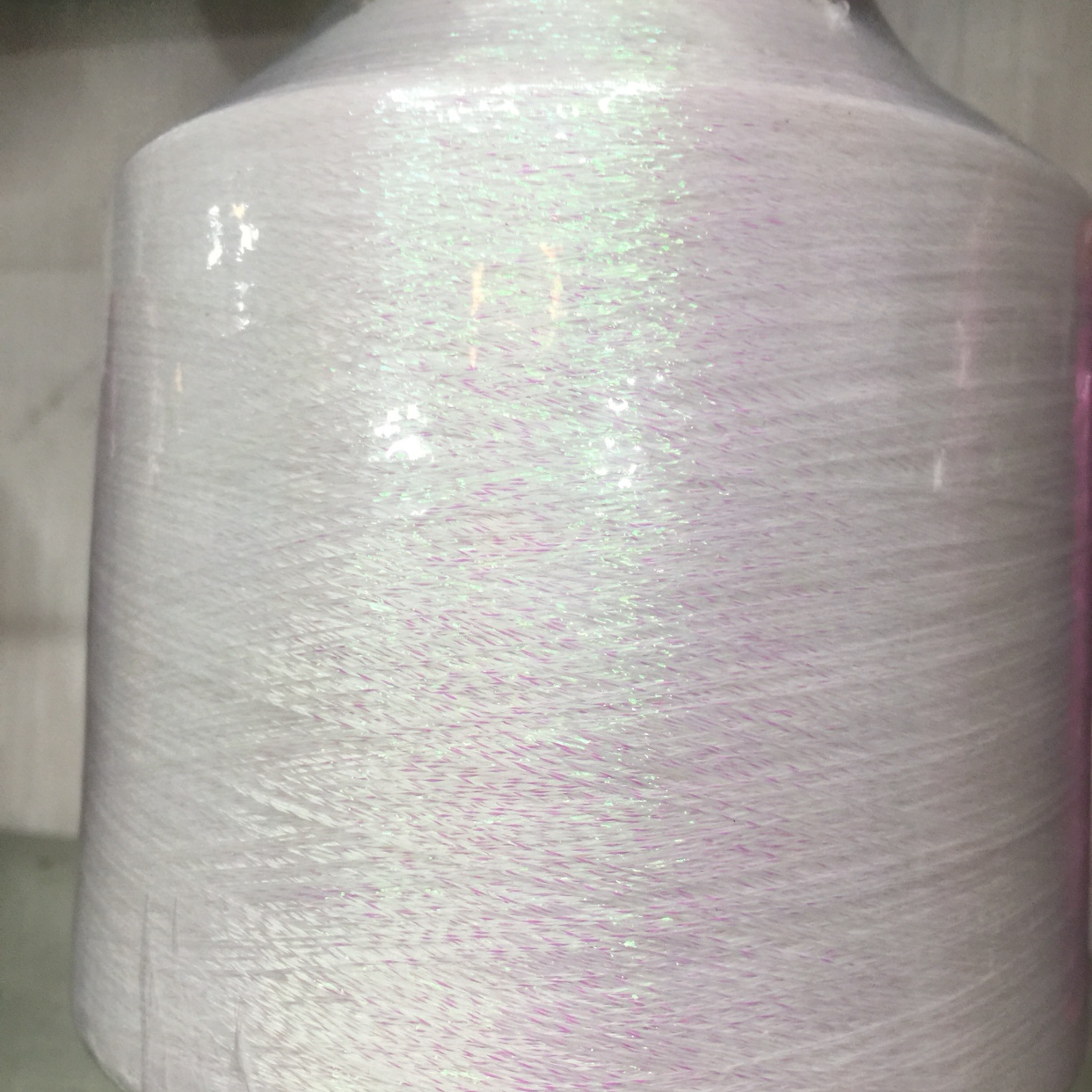 Extra fine gold and silver nylon and polyester, single package, double package, embroidery thread, uses (stockings, underwear, gloves, scarves, hats, wool yarn, headbands, etc.) 76 # white seven-color