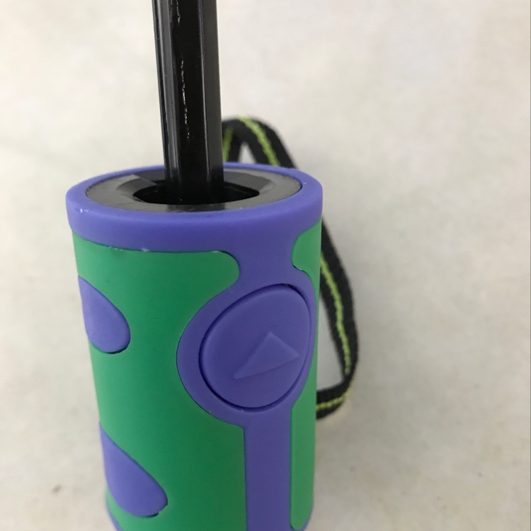 Item No. 3027B Semi-automatic heat transfer fabric three-fold umbrella Application Scenario