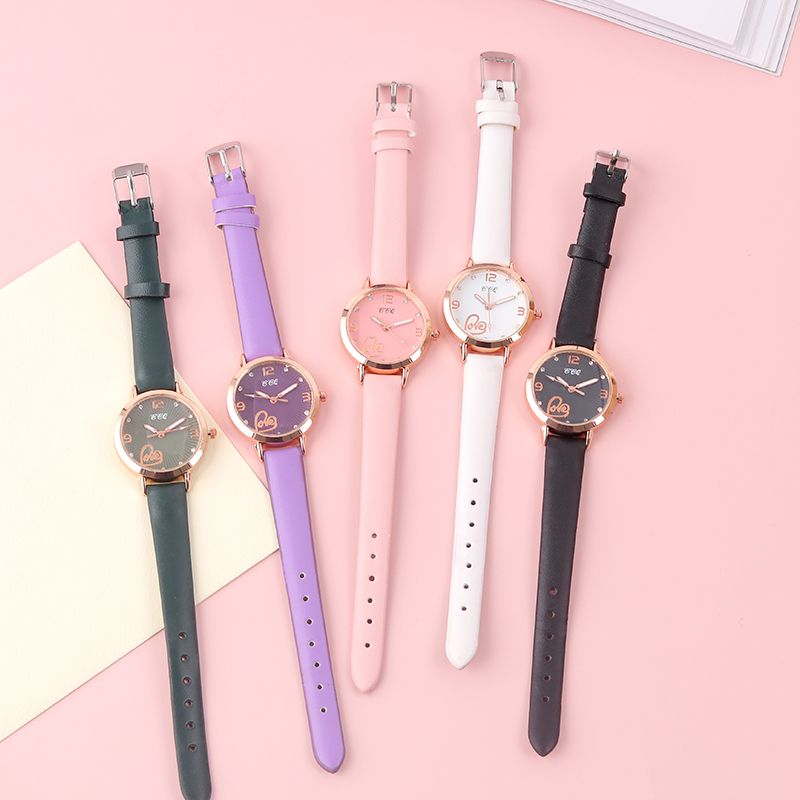 ins风简约爱心镶钻女士手表时尚百搭