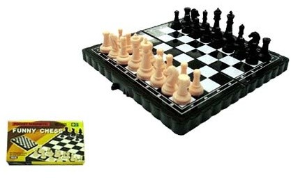 Magnetic chess box packing