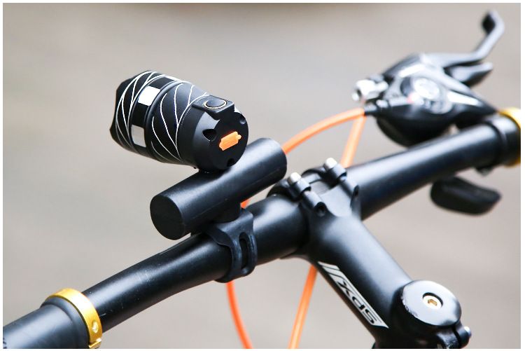 厂家直销充电强光自行车灯 山地车滑板车夜骑装备灯详情图10