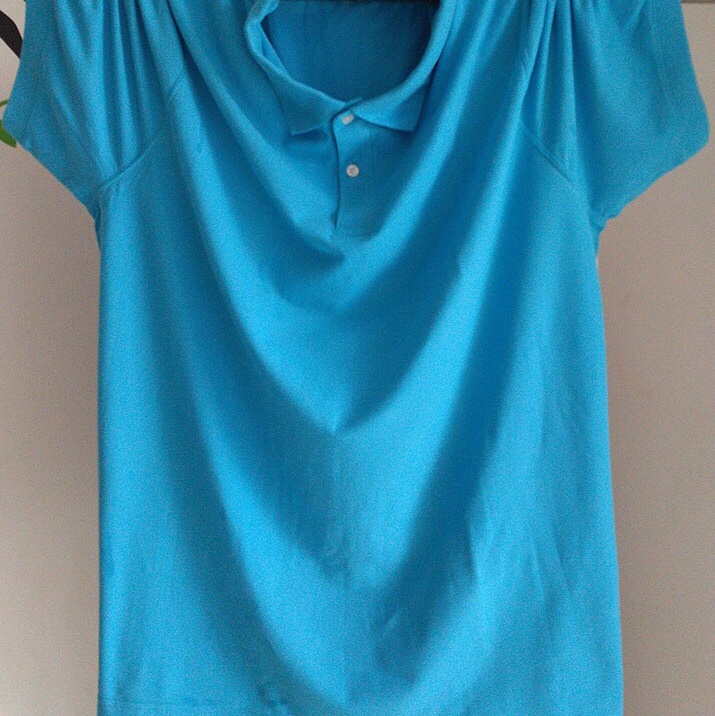 Blue short-sleeved shirt for men