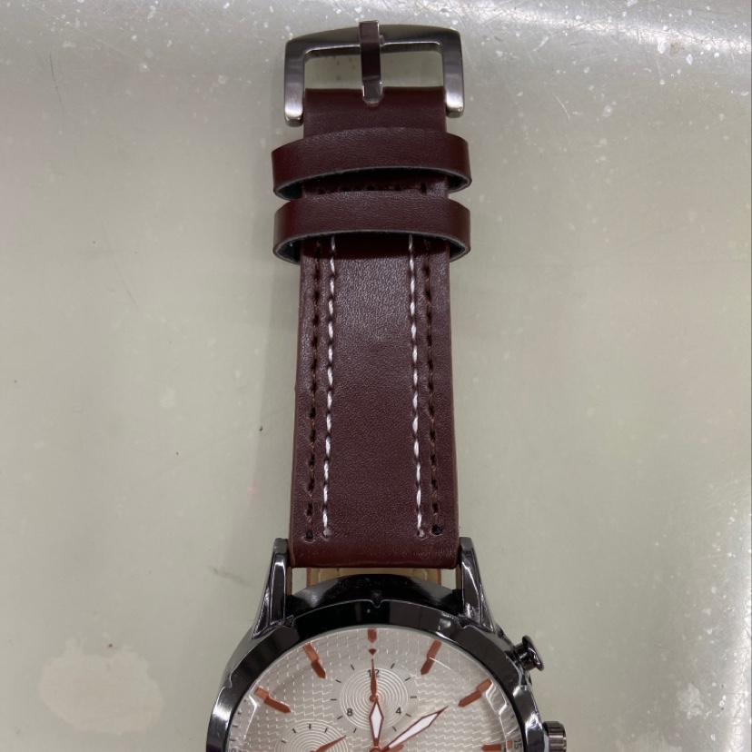 Classic and fashionable 24 men's leather strap watch details Picture