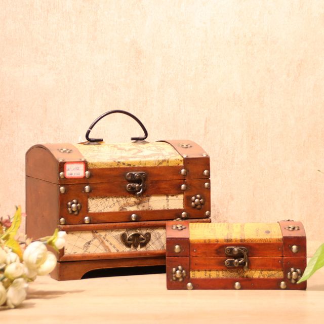 Vintage wooden box, photo props, jewelry collection