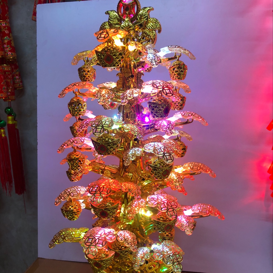 In 2021, we offer direct sales and wholesale of new products from the factory, including Bodhi tree ingot fortune lanterns, wedding and festival supplies. We are moving into a new home details Picture