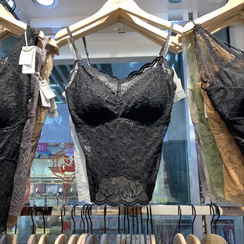 Belia vest full of lace thumbnail