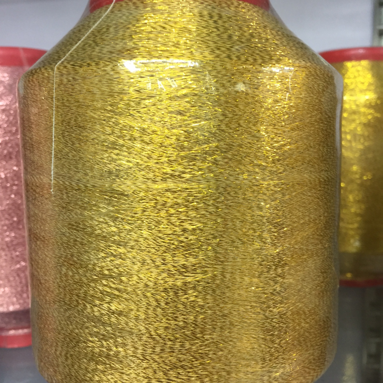 Extra fine gold and silver nylon and polyester, single package, double package, embroidery thread, uses (stockings, underwear, gloves, scarves, hats, wool yarn, headbands, etc.) 11 # deep gold