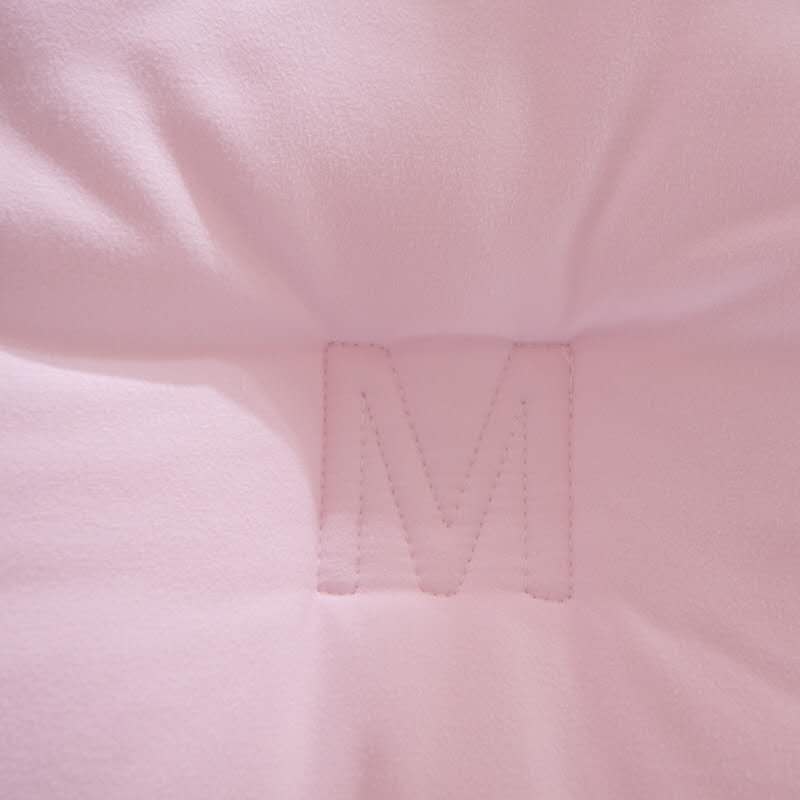 Simple honey-washed cotton soft winter quilt detail image 4