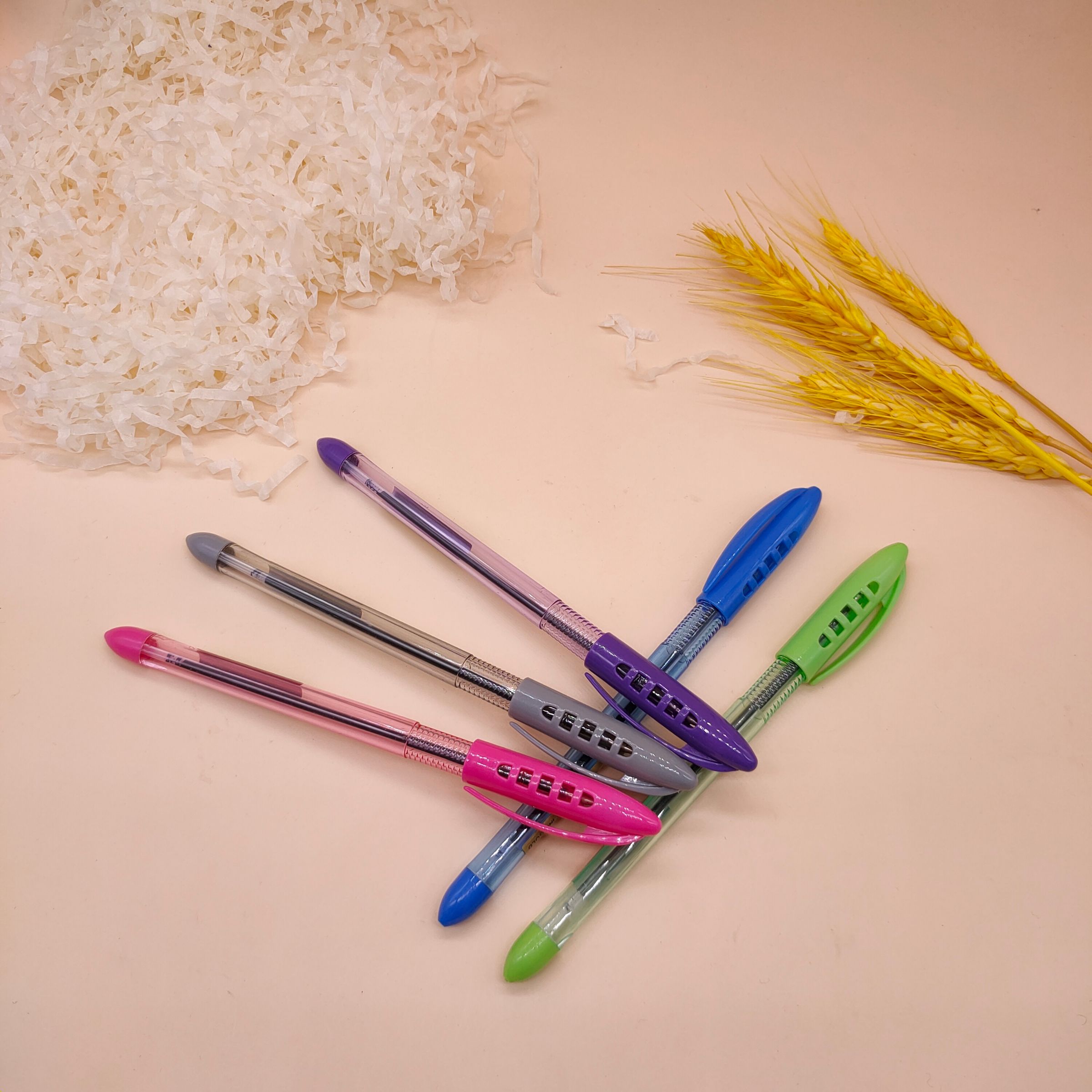 Student office classic transparent ball point pen Specification drawing